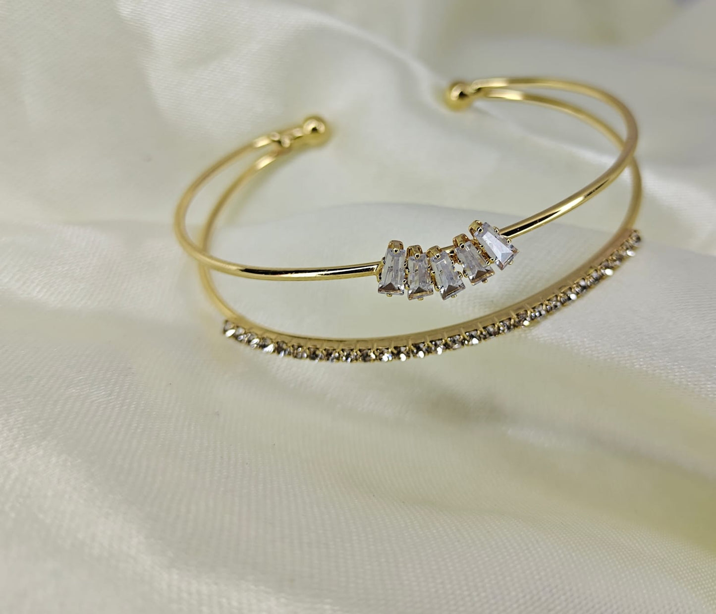 GOLD PLATED ANTI TARNISH BRACELET FOR WOMEN AND GIRLS