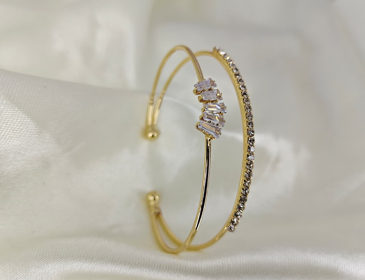 GOLD PLATED ANTI TARNISH BRACELET FOR WOMEN AND GIRLS