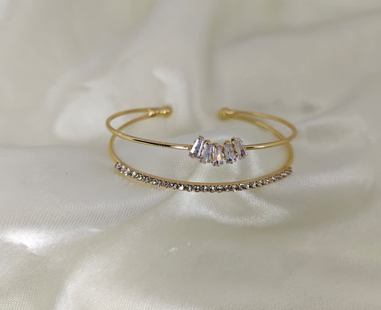 GOLD PLATED ANTI TARNISH BRACELET FOR WOMEN AND GIRLS