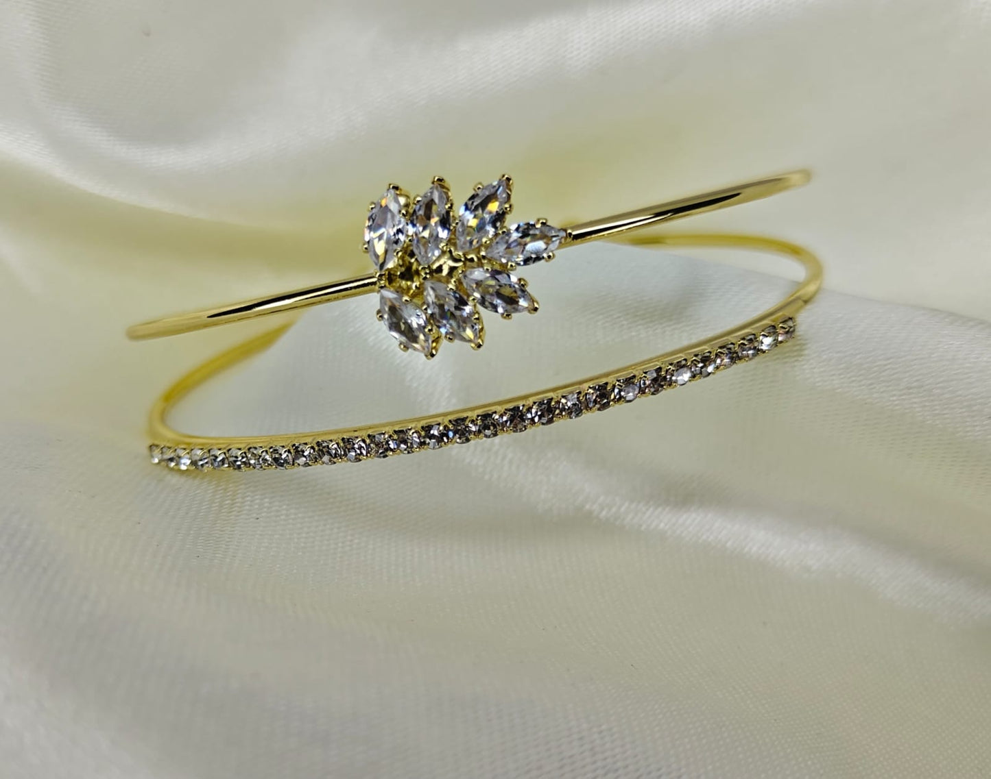 Designer Bracelet for Women & Girls Anti Tarnish