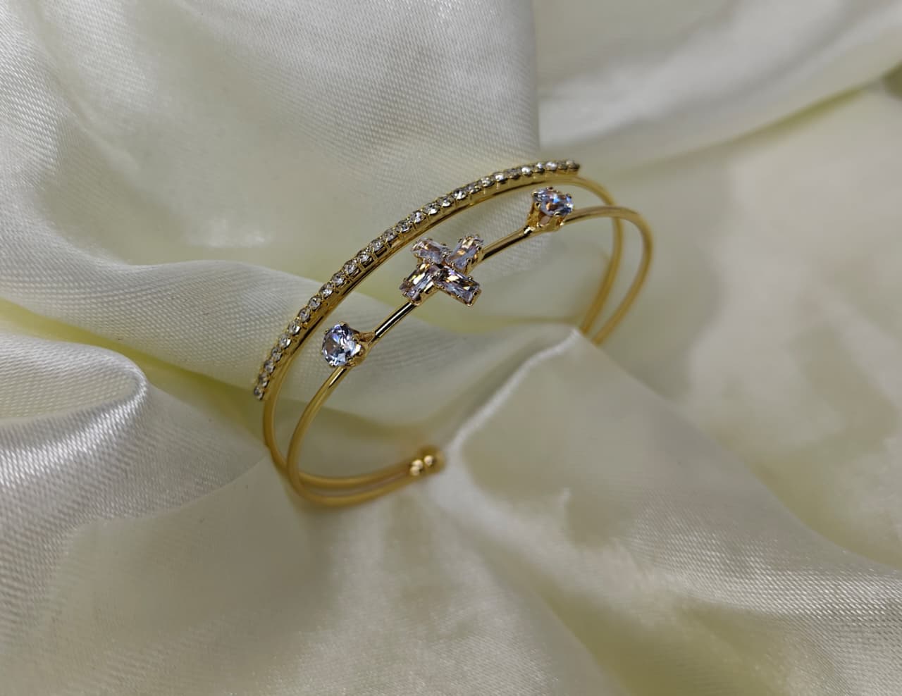 Unique Gold Plated Bracelet Design for Women &  Girls