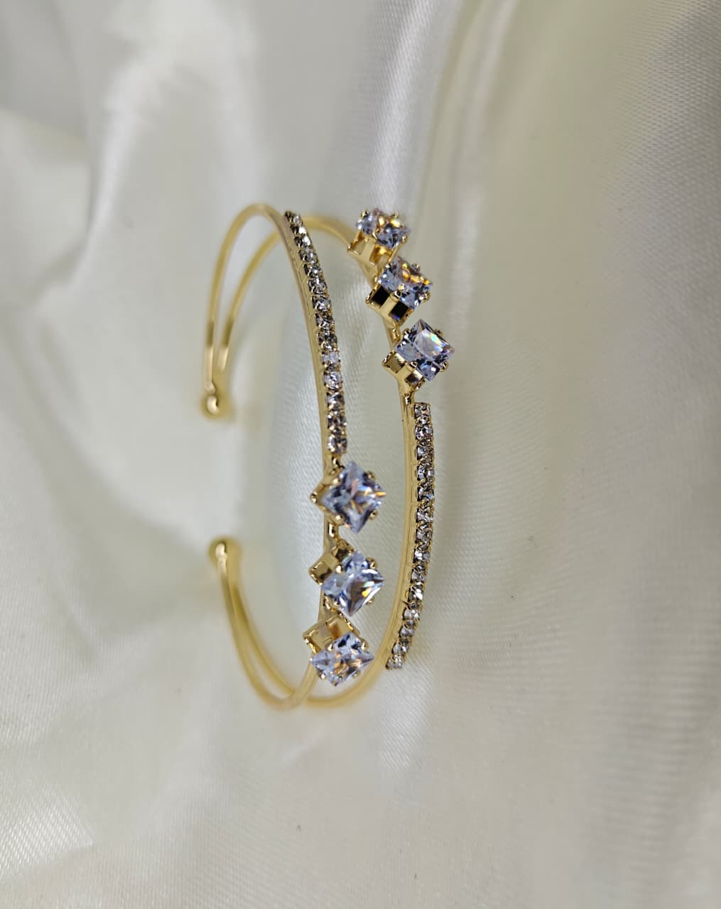 Fancy Design Gold Plated Bracelet for Women & Girls