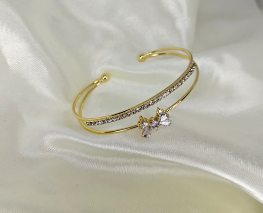 Love to Wear a Fashionable Anti Tarnish Bracelet for women & Girls.