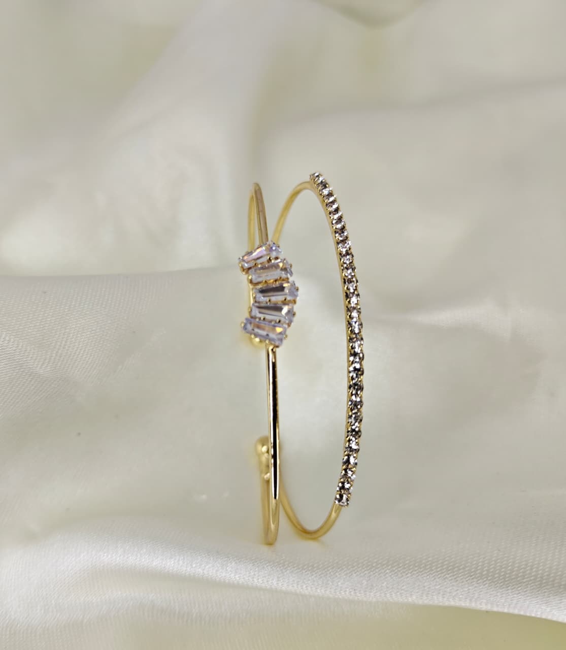 GOLD PLATED ANTI TARNISH BRACELET FOR WOMEN AND GIRLS
