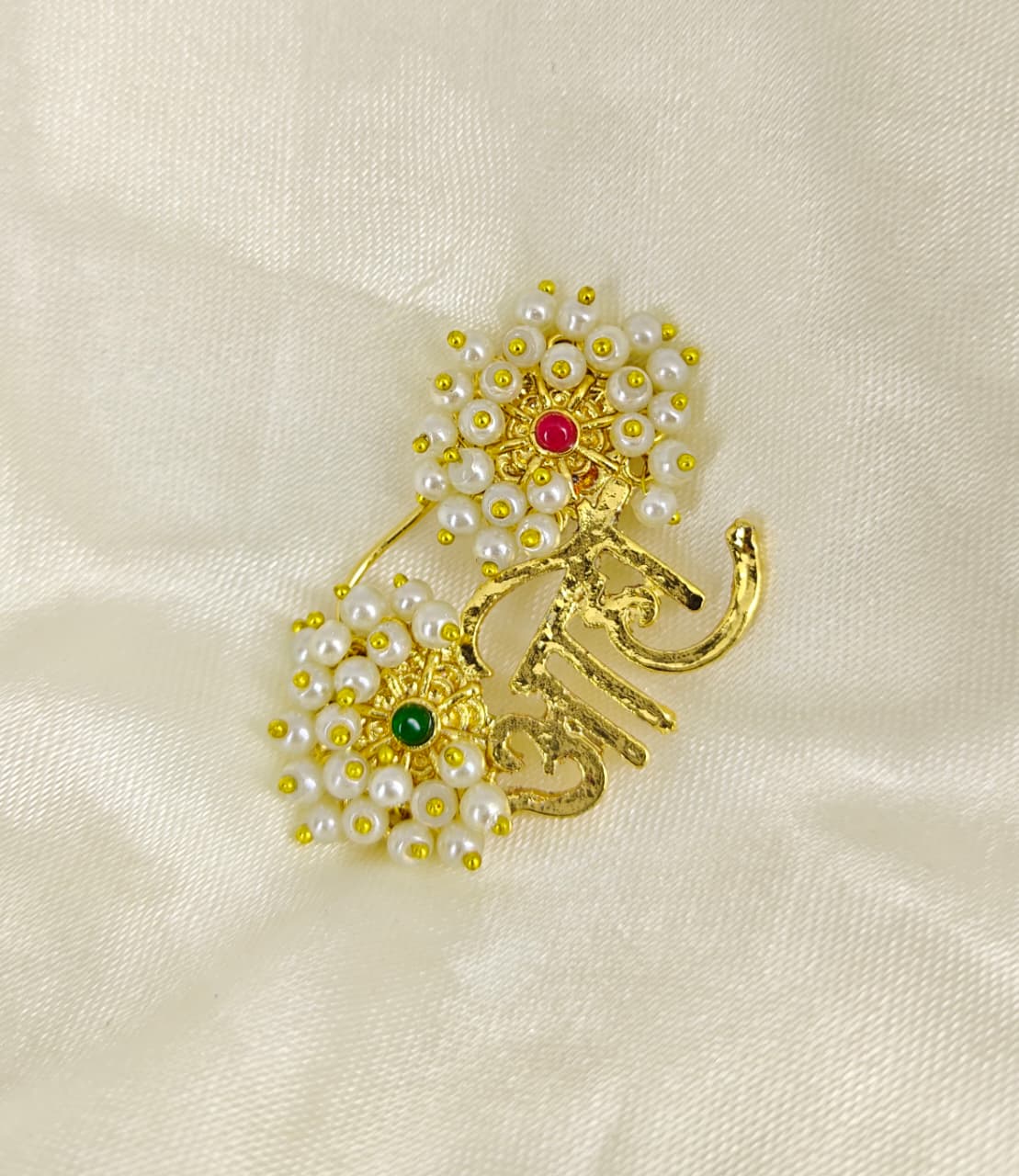 Pearl traditional Maharashtrian Nath for women  / Pressing Nose Ring