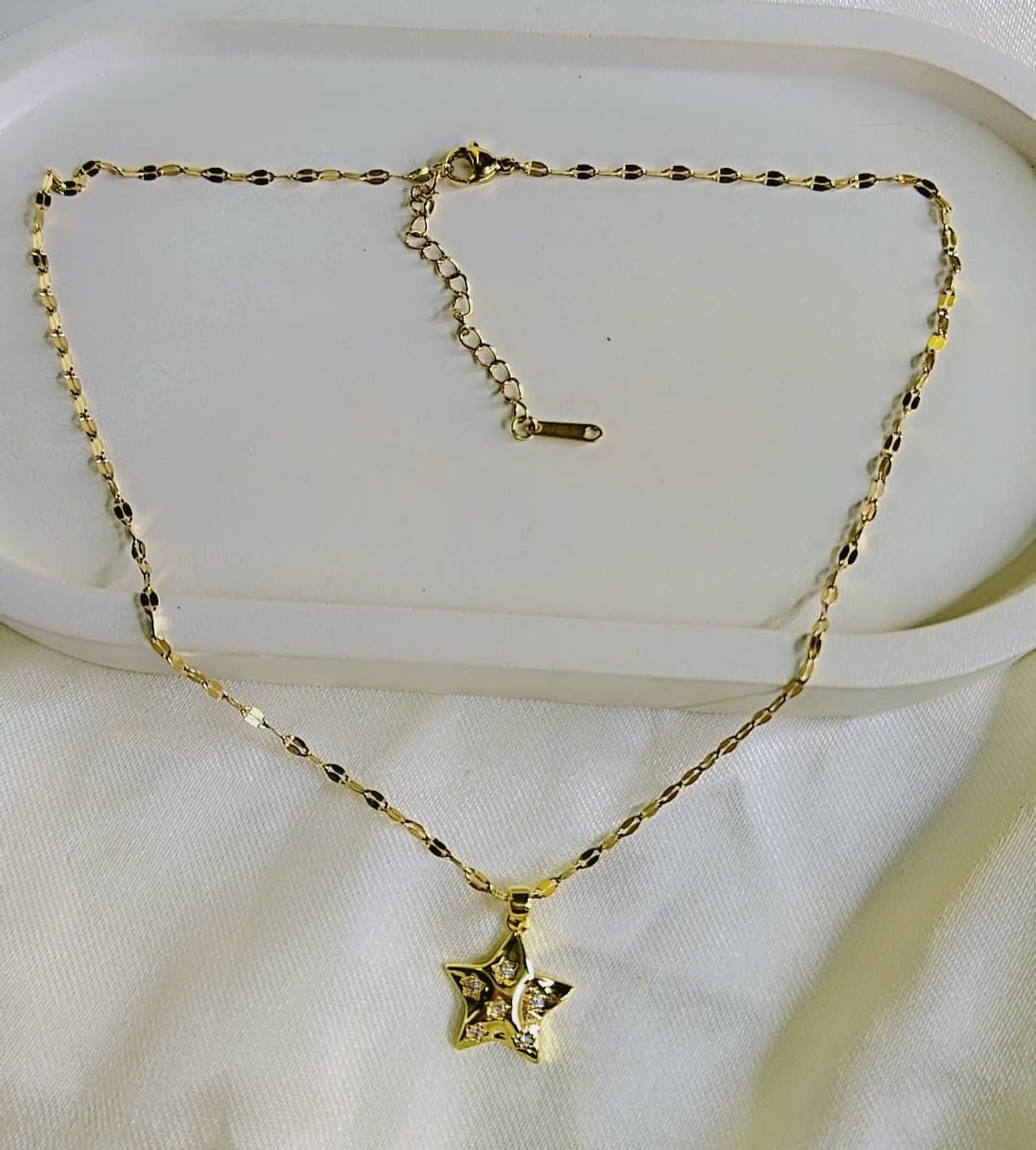 Anti Tarnish Stainless Steel Shell Design Pendent & necklace for Women & Girls.