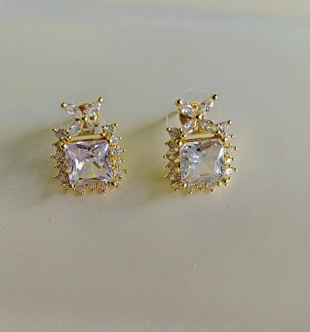 Elegant Diamond Look Gold Polish Earrings For Women